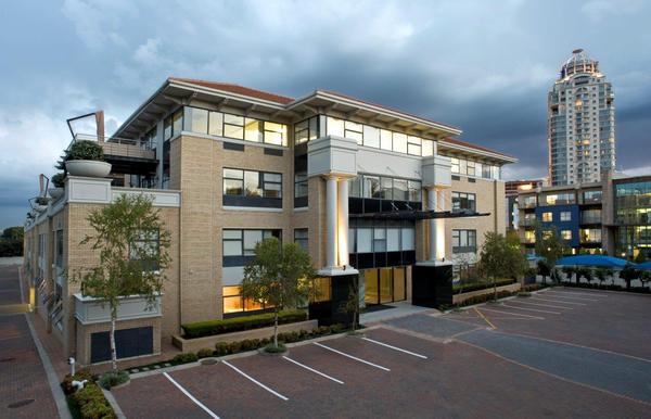 82 Maude Street