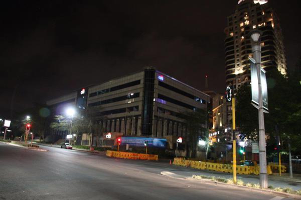 Earth Hour 2017 – CitiBank on West & Maude Street